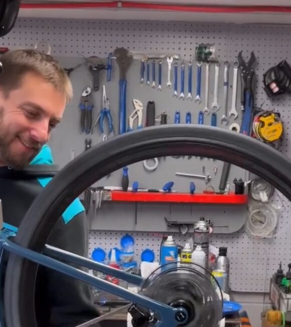 Bike mechanics at Via Ciclante