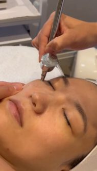 Oxygen facial treatment demo